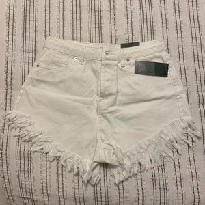 Sold-🆕 white denim high waisted shorts